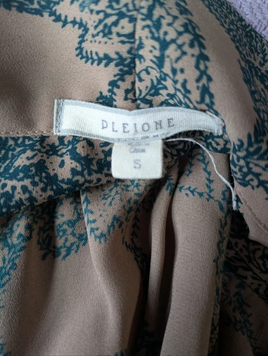 Pleione Paisley Surplice Blouse – Size S – Draped Front, Long Sleeve - Picture 2 of 3